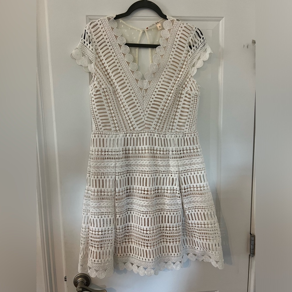 Chelsea & Violet. White and cream dress. NWOT. Size M.